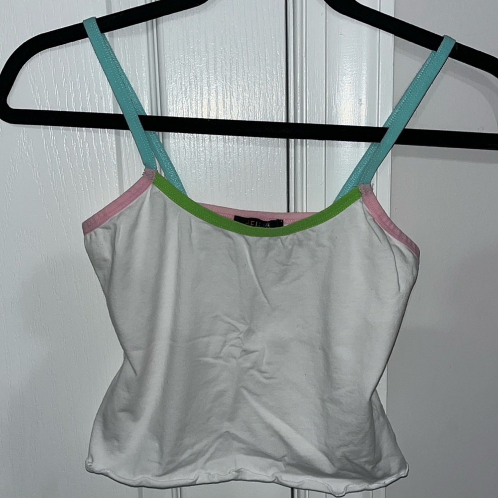 Delia’s white cropped camo Size Small